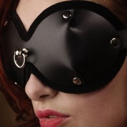 Masque bondage et loup en cuir avec boucle sur le devant